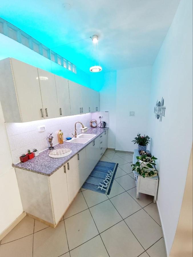 Amazing Modern Room 4 Min From The Tram Йерусалим Екстериор снимка